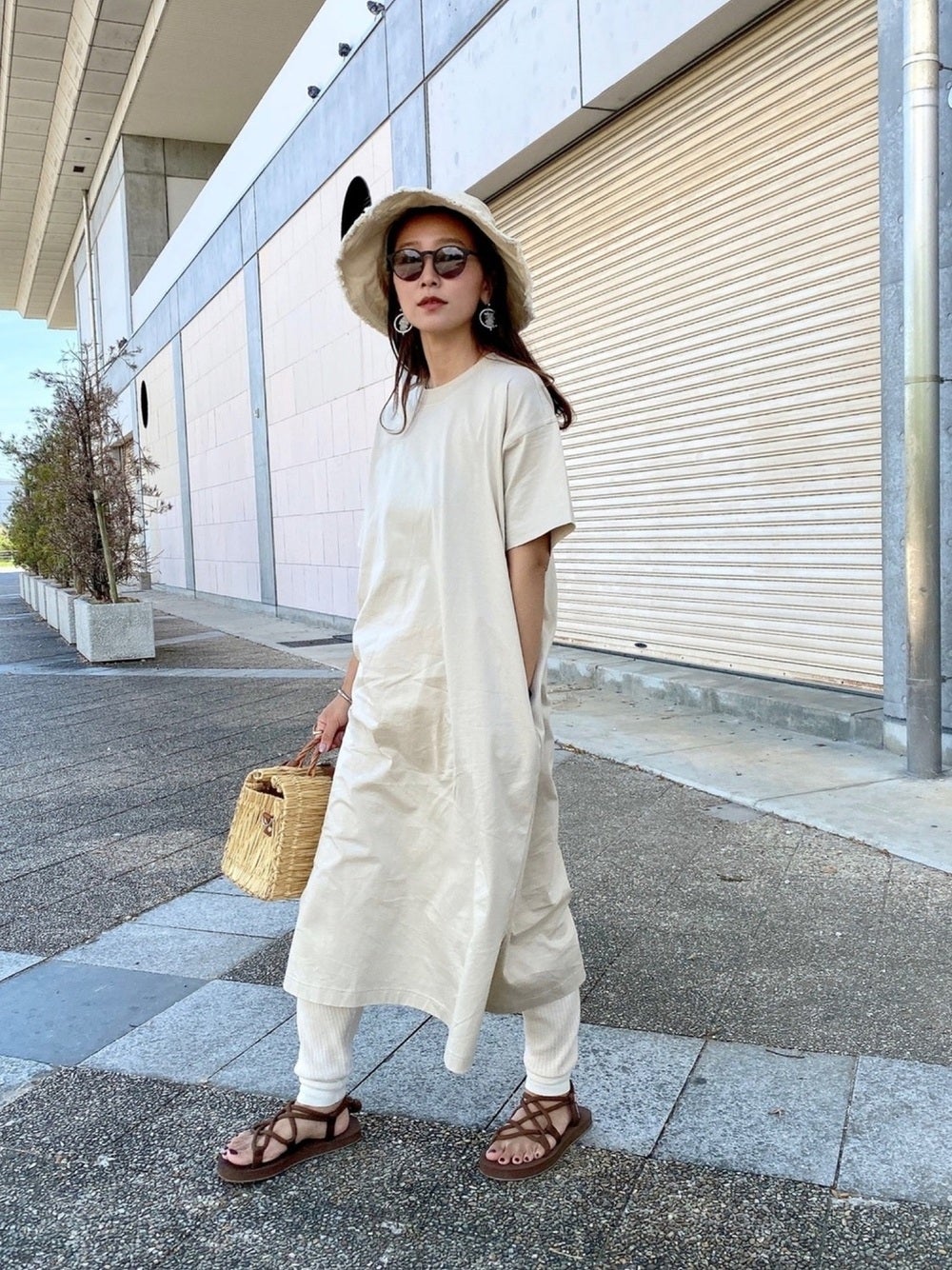 代 30代におすすめしたい 即おしゃれになるtシャツワンピースコーデ4選 モデルプレス