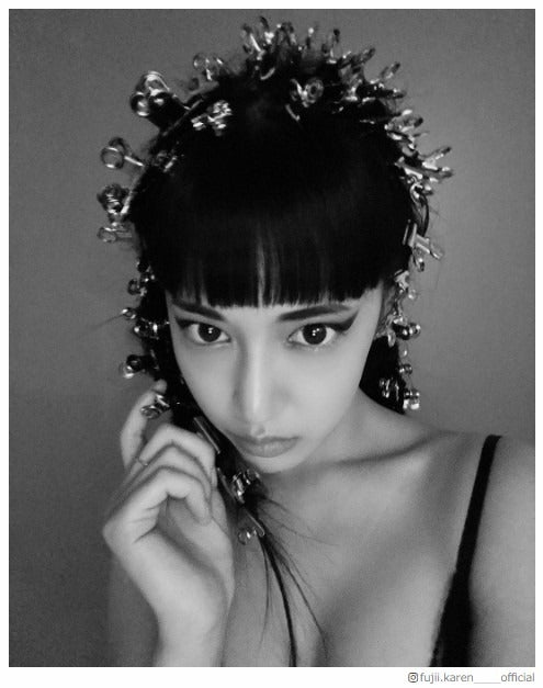 E-girls藤井夏恋、斬新“クリップヘア”が話題