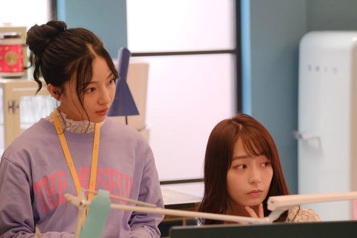 村瀬紗英、宇垣美里 「彼女はキレイだった」第4話より(C)カンテレ・フジテレビ