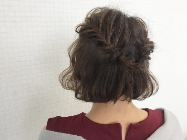 卒業式の母親向けの簡単ショートヘアアレンジ お母さん世代に似合う髪型特集 モデルプレス