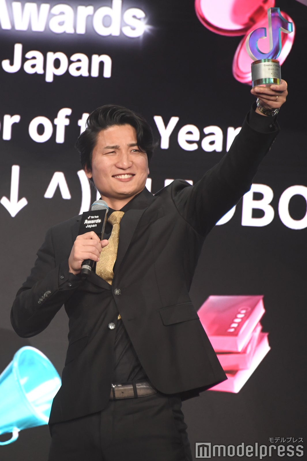 SATOYU(^↓^)OHIOBOSS（C）モデルプレス