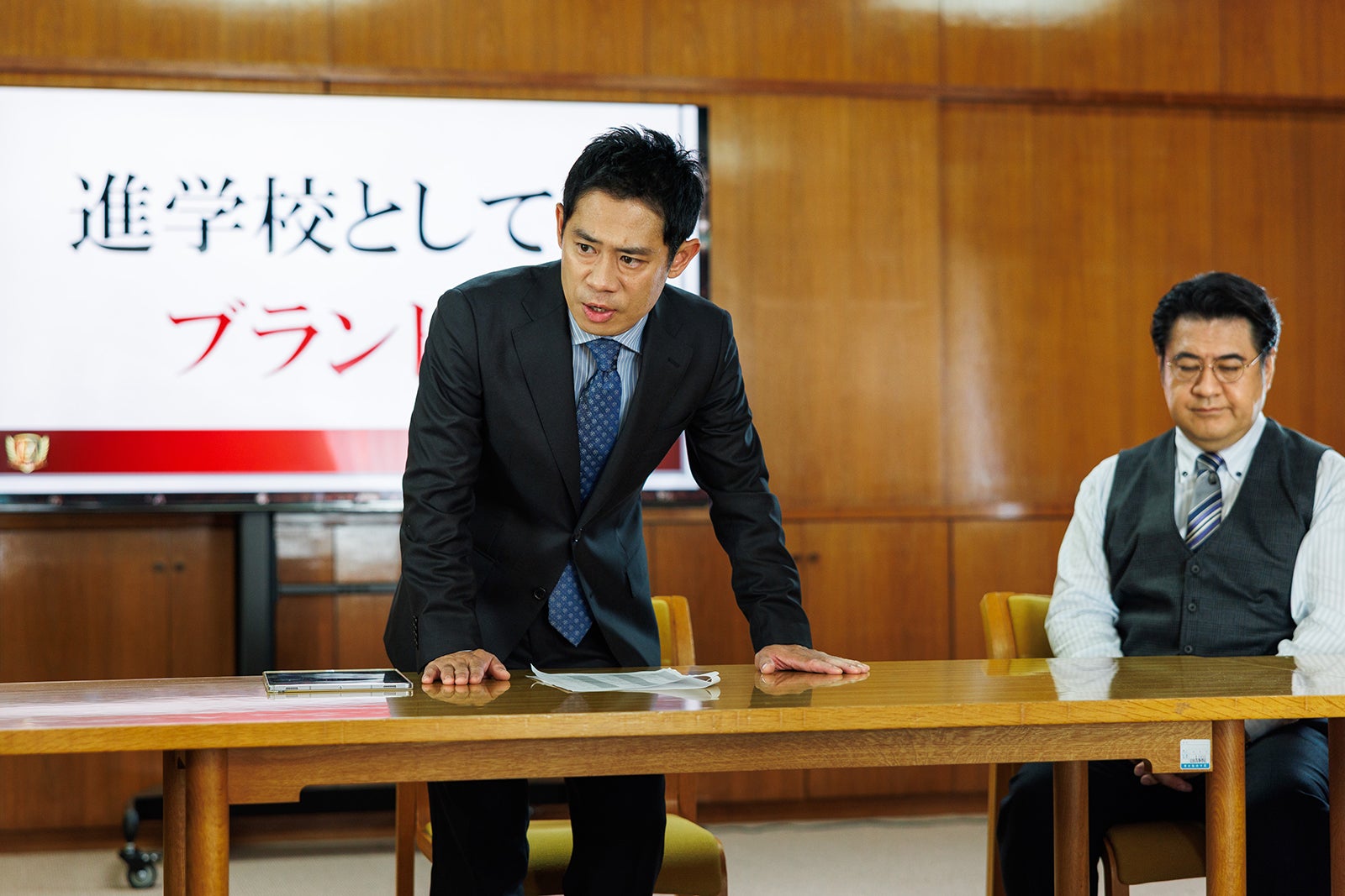 伊藤淳史「なんで私が神説教」第3話（C）日本テレビ