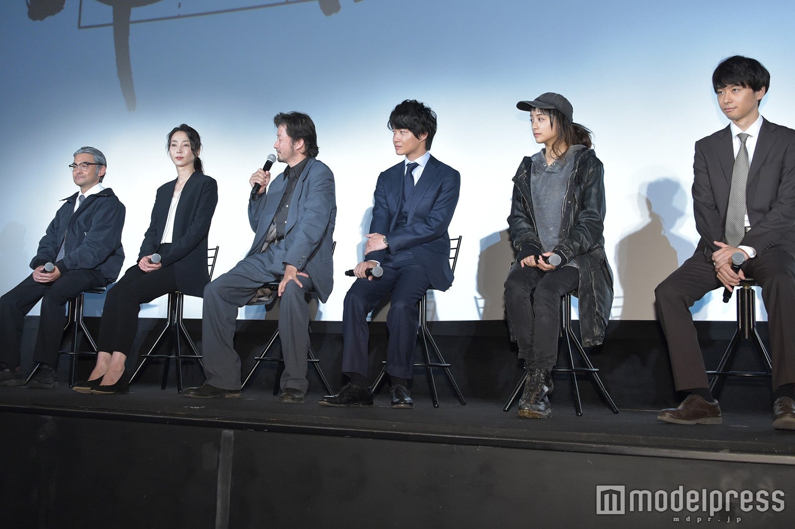 仁科貴、稲森いずみ、浅野忠信、神木隆之介、山本美月、橋本淳 （C）モデルプレス