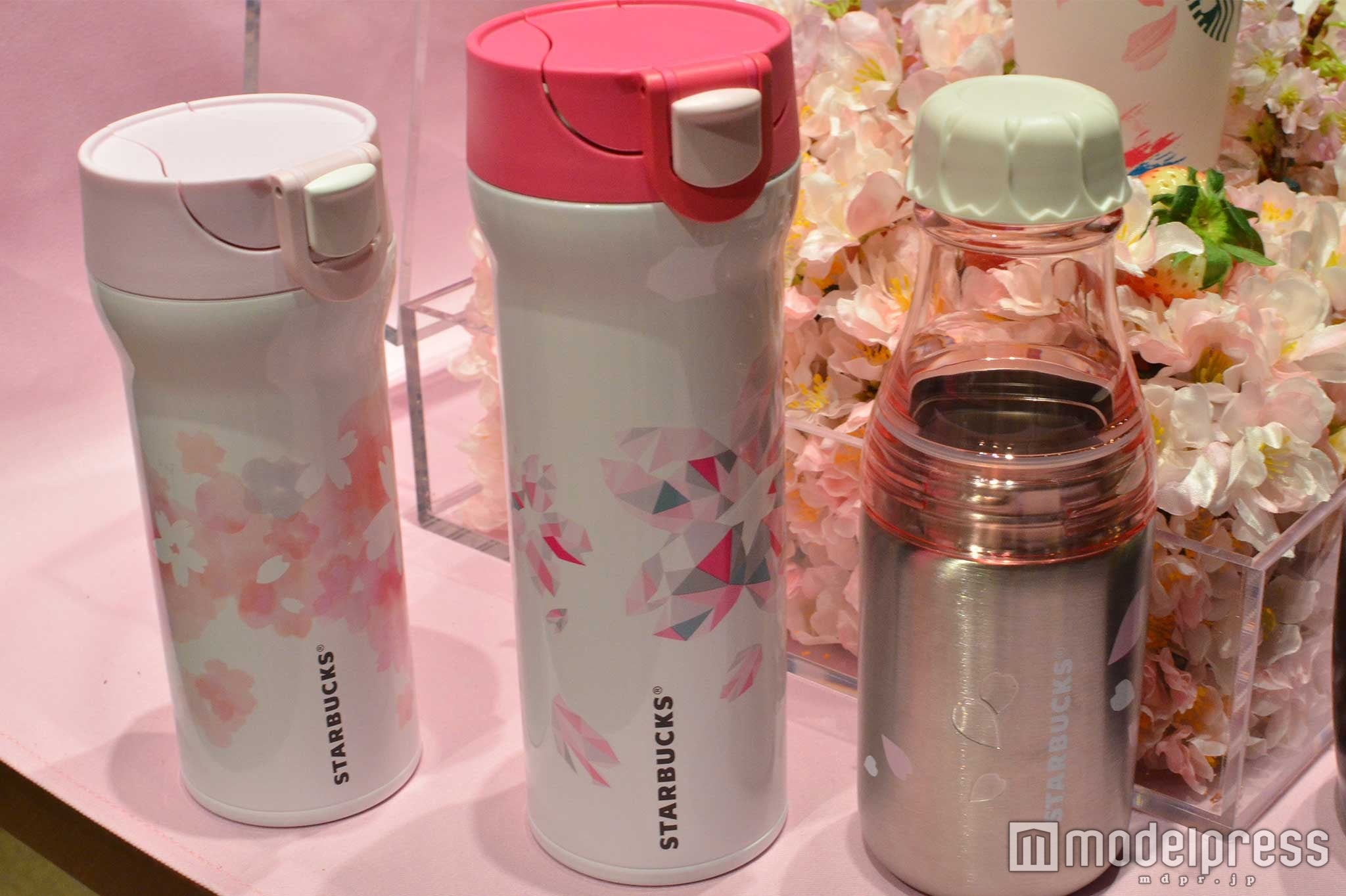 「Serene」をテーマにしたグッズ／2月15日発売（C）モデルプレス