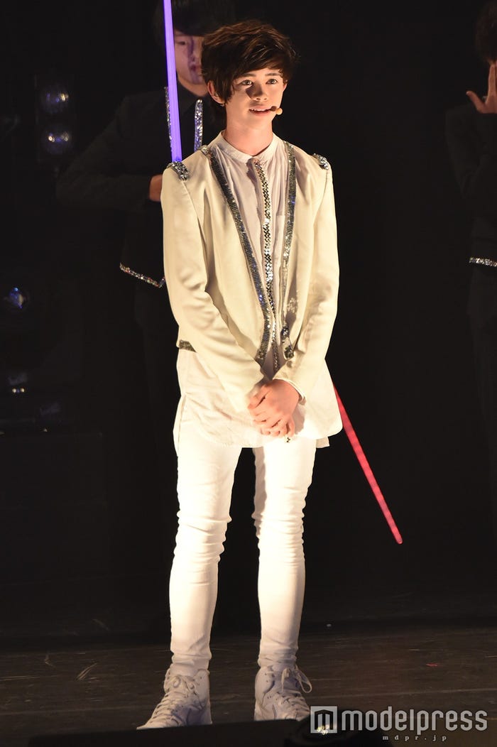 G=AGE(C)モデルプレス