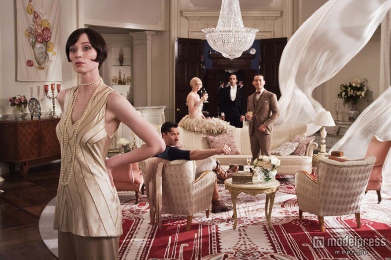 キャスト陣はもちろん美しいドレスやジュエリーにも目を奪われます/(C)2013 Warner Bros. Entertainment Inc. All rights reserved.