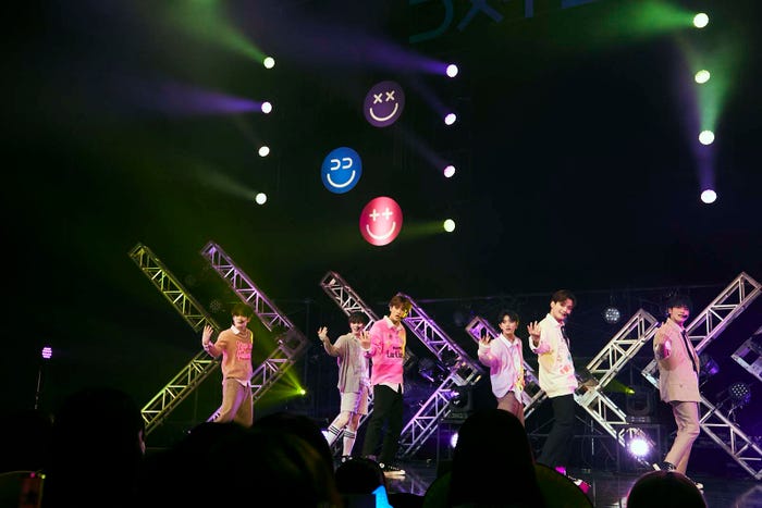 DXTEEN(C)LAPONE Entertainment