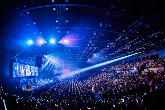 STARGLOW DEBUT SHOWCASE「Wish upon a star」写真=川島伸一/幸田昌之