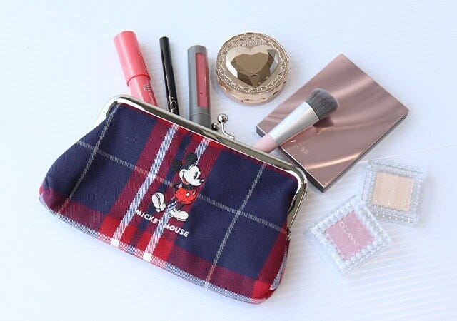 雑誌　ムック本　ムック　付録　人気　おすすめ　オススメ　宝島社　宝島　レビュー　便利　優秀　当たり　最高　2023　ディズニー　ディズニーグッズ　がま口ポーチ　ポーチ　ミッキー　チェック　スプリング　spring　コスメポーチ　メイクポーチ