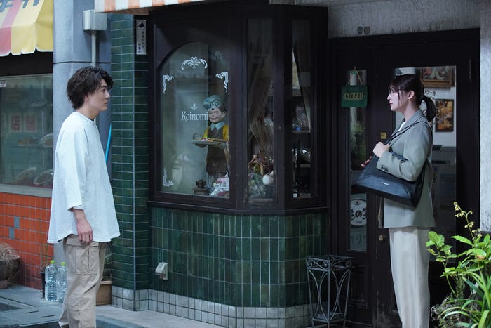 森本慎太郎、吉川愛「街並み照らすヤツら」第5話より(C)日本テレビ