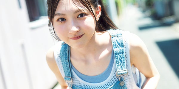 櫻坂46谷口愛季、夏グラビアでキュートな魅力全開 切ない雰囲気も