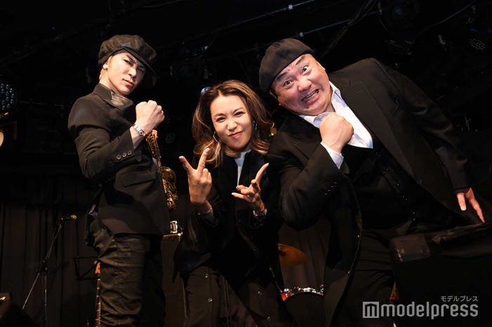 武田真治、鈴木紗理奈、山本圭壱 (C)モデルプレス