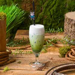 <パウバート>マッチャラテ 税込990円(C)Disney