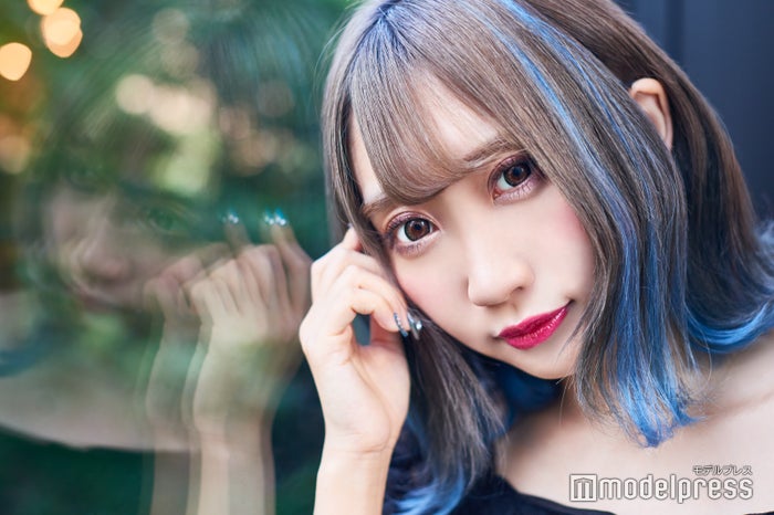 シイナナルミのメンヘラ発言に共感する女子急増 人気youtuberの素顔とは インタビュー モデルプレス