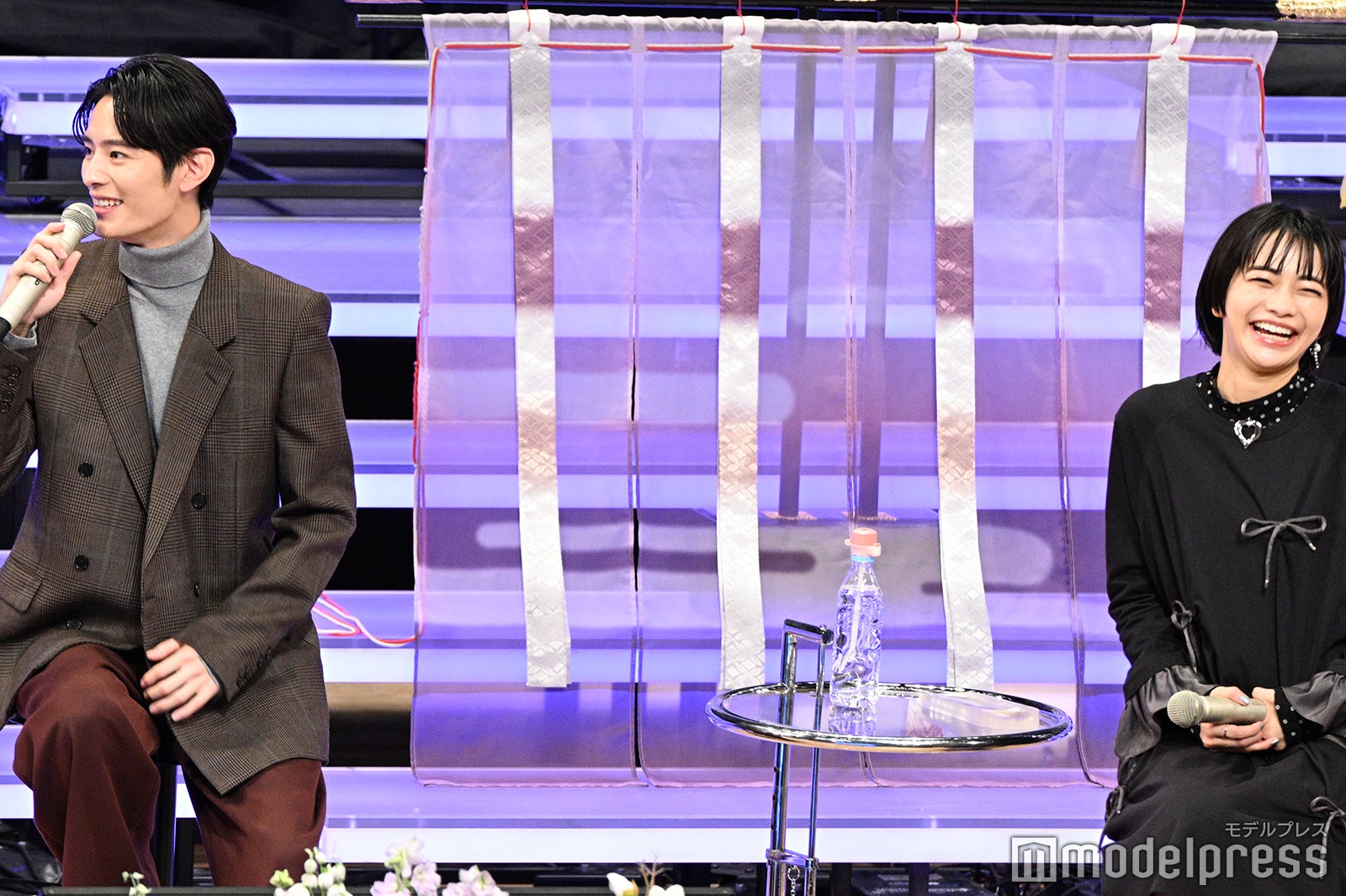 塩野瑛久、見上愛（C）モデルプレス