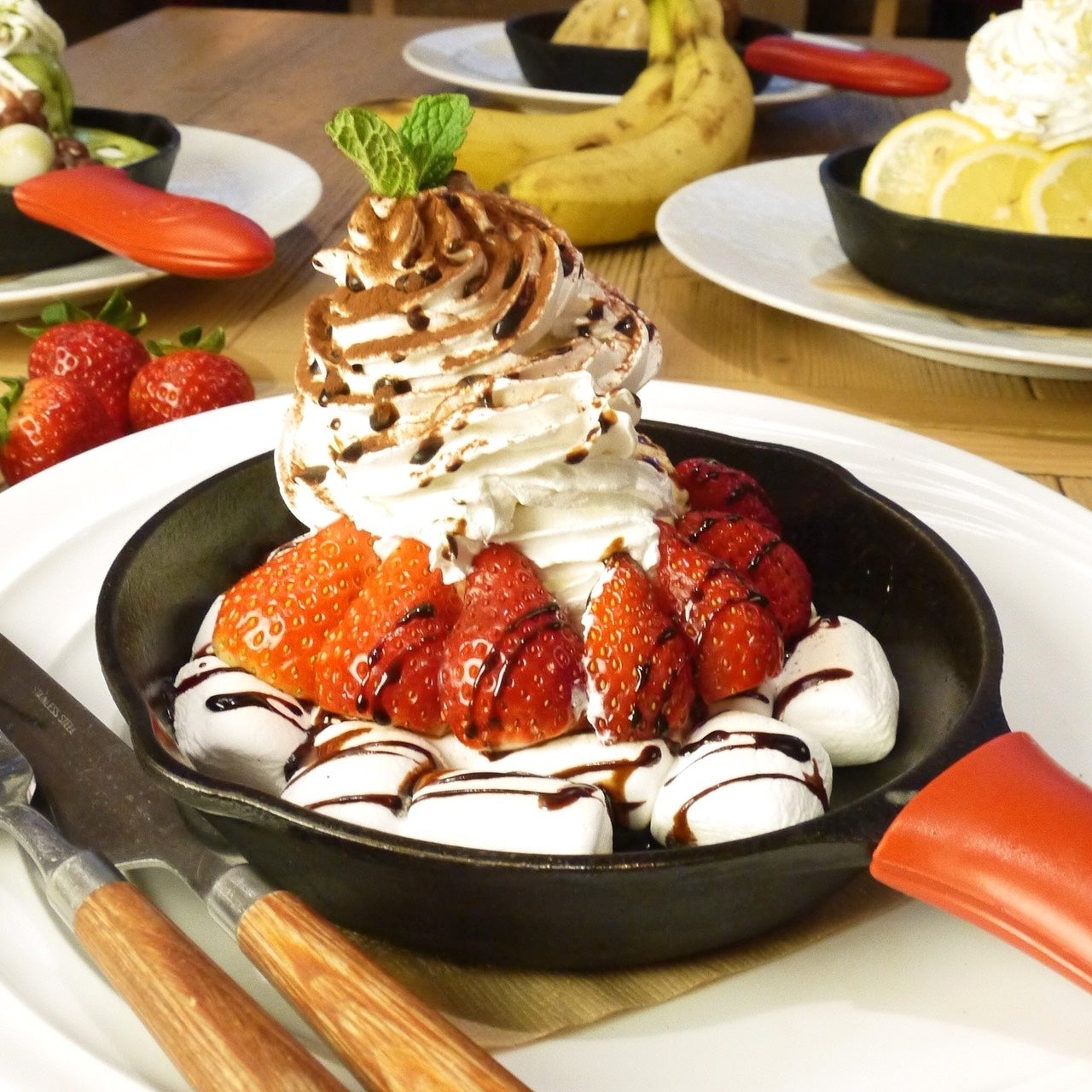 苺とマシュマロのティラミススモア／画像提供：ディー・アール