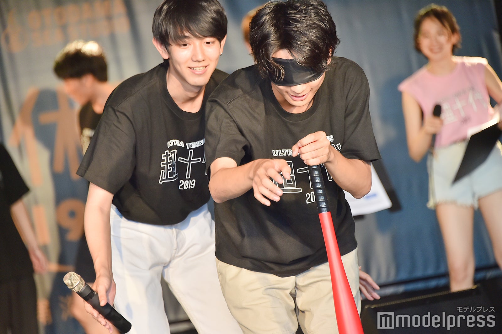 「超スイカ割り」ステージの様子（C）モデルプレス