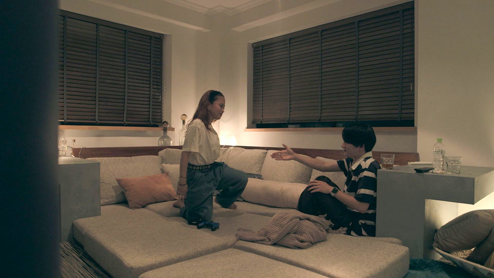 莉咲子、流佳「TERRACE HOUSE TOKYO 2019-2020」14th WEEK（C）フジテレビ／イースト・エンタテインメント