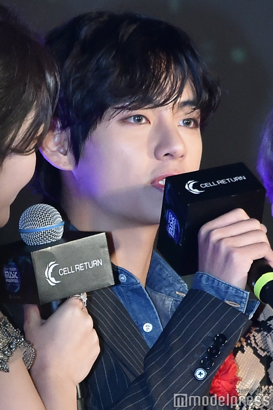 V （C）モデルプレス