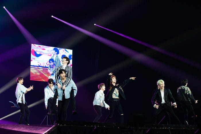 PENTAGON (C) CJ ENM Co., Ltd, All Rights Reserved