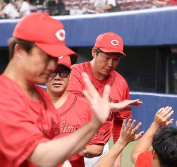 広島・新井監督 床田「ここ数試合の中で一番良かった。ナイス投球」打線「若い選手が四球を取れるようになってきつつある」【一問一答】