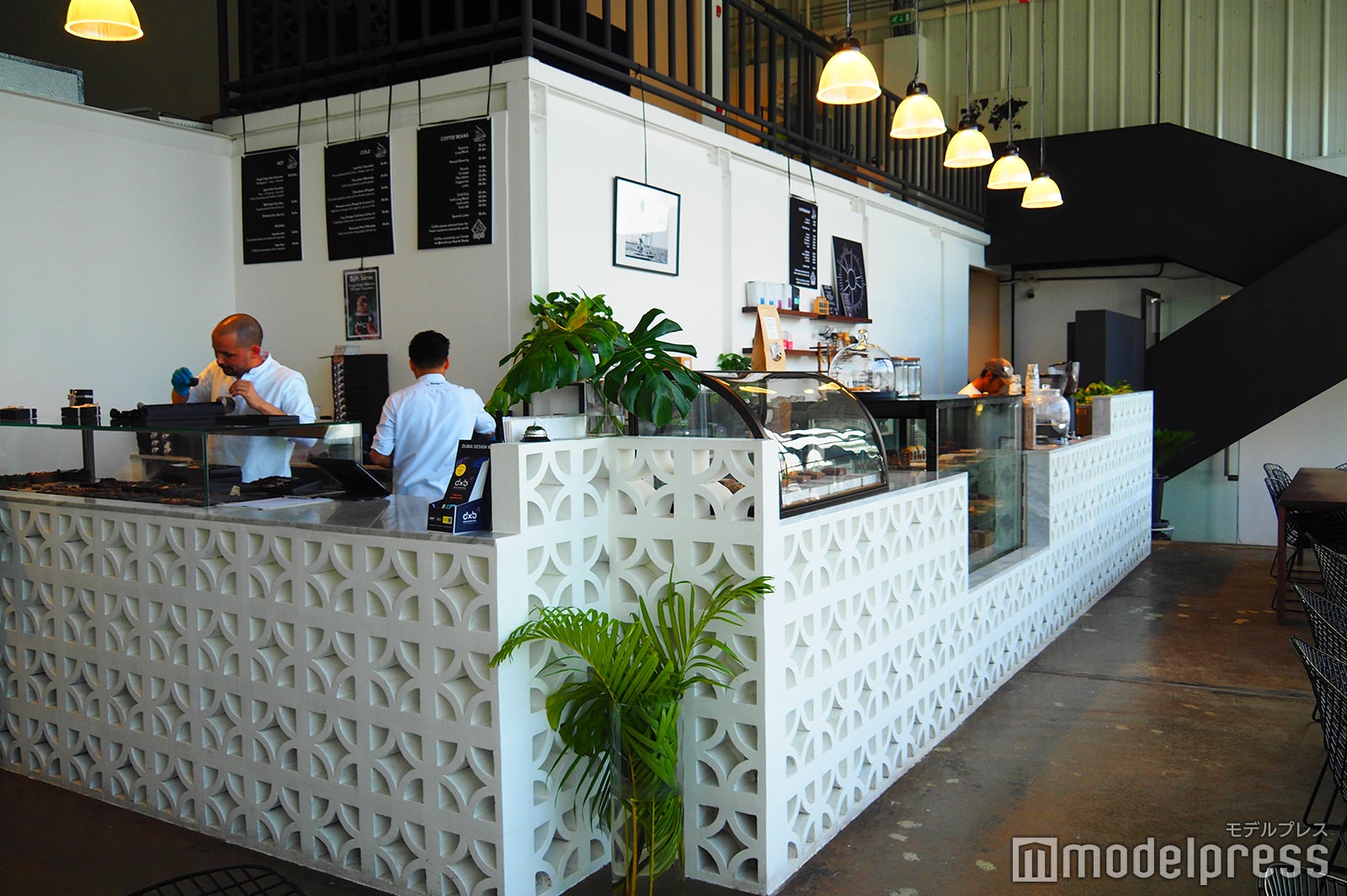 店内にあるカフェスペースでイートインも可能（C）モデルプレス