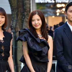 左から:伊藤歩、吉高由里子、高良健吾