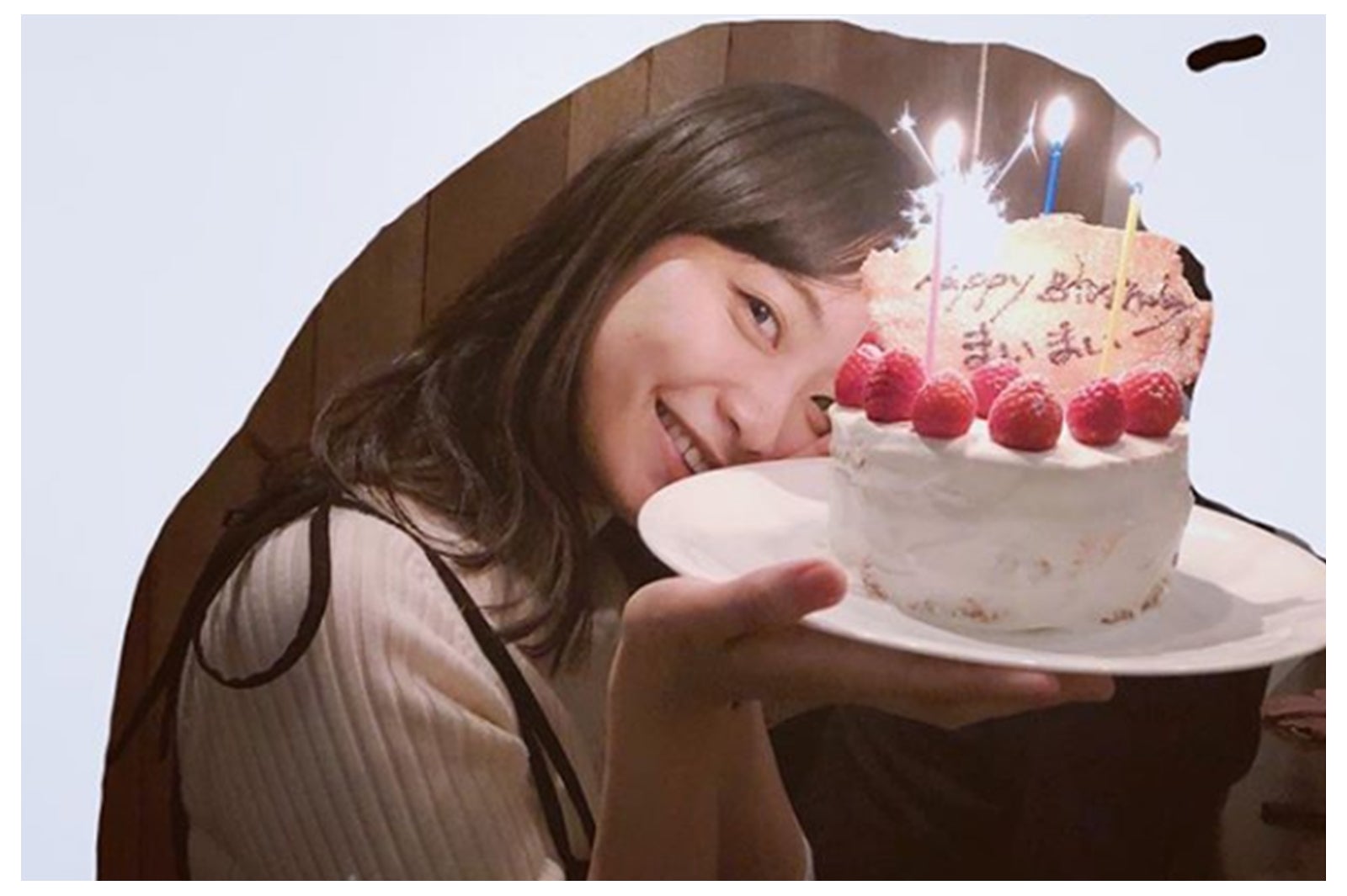 深川麻衣、28歳の誕生日迎え意気込み明かす「歩んで走って転んでいきたい」