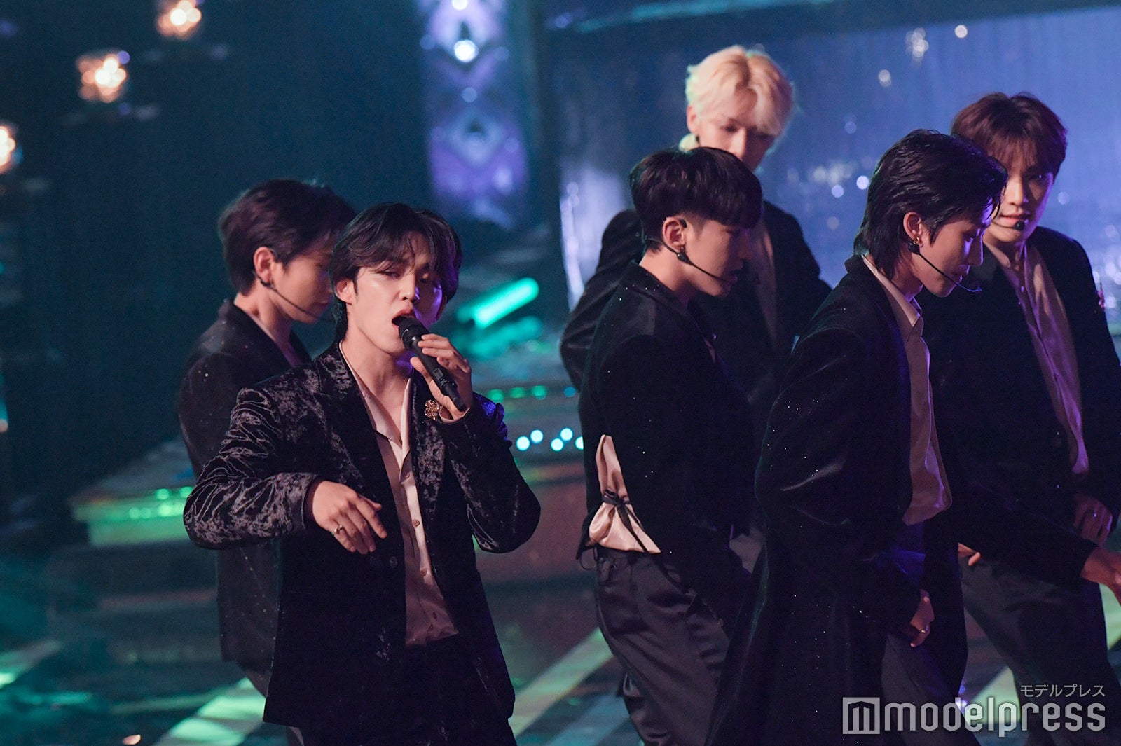 SEVENTEEN（C）モデルプレス