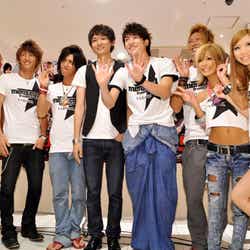 左から:斉藤千尋、吉田克己、佐藤歩、古川雄輝、前田公輝、田中大地、川端かなこ、かにゃ