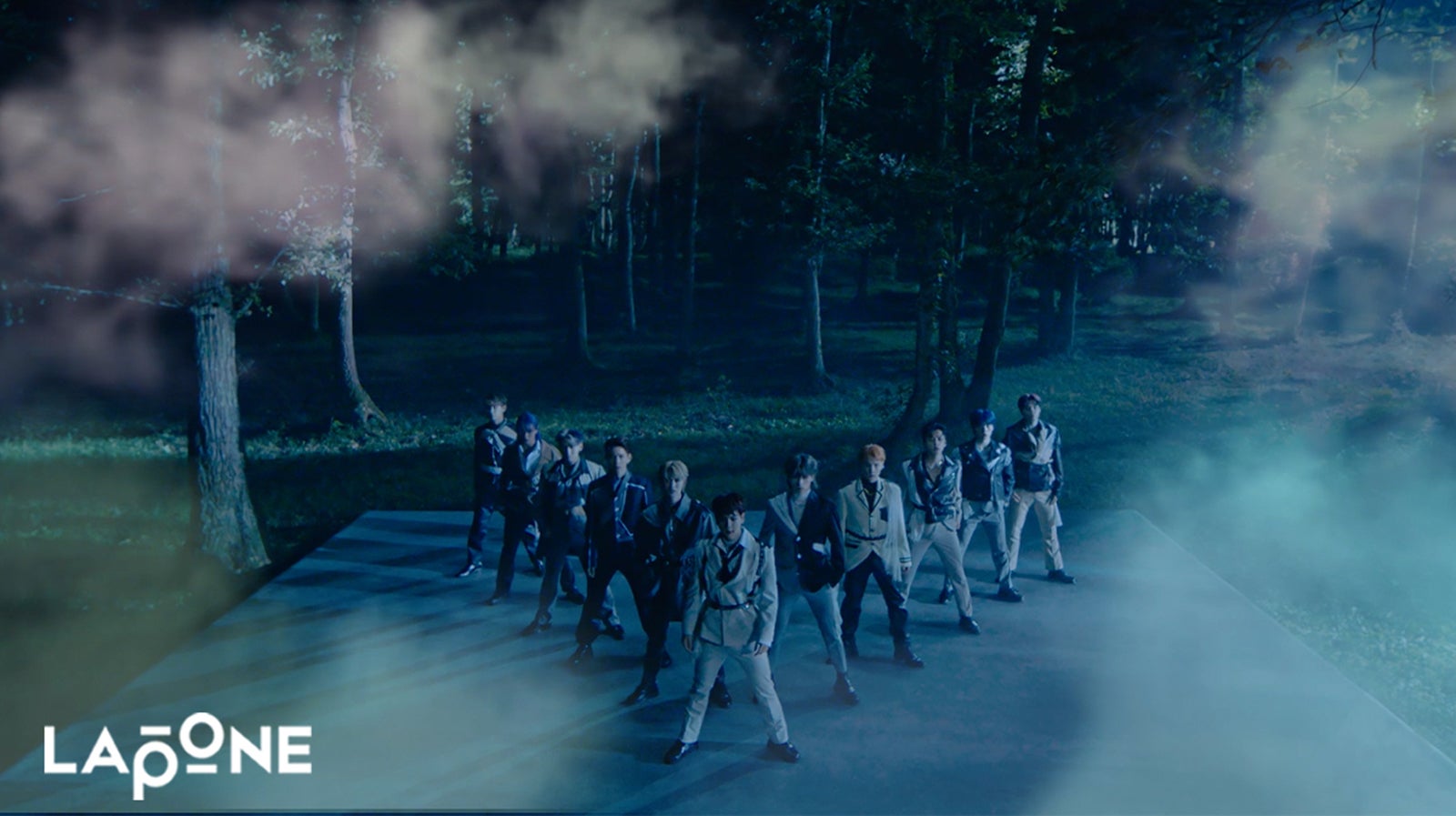 JO1「KCON 2022 JAPAN」で初披露の新曲「Rose」PV公開 SEXYで情熱的な魅力溢れる