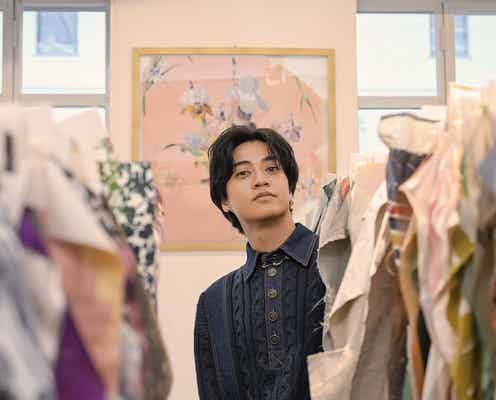 King & Prince高橋海人「エトロ」ファブリックルーム訪問 “プリントの世界”に魅了される