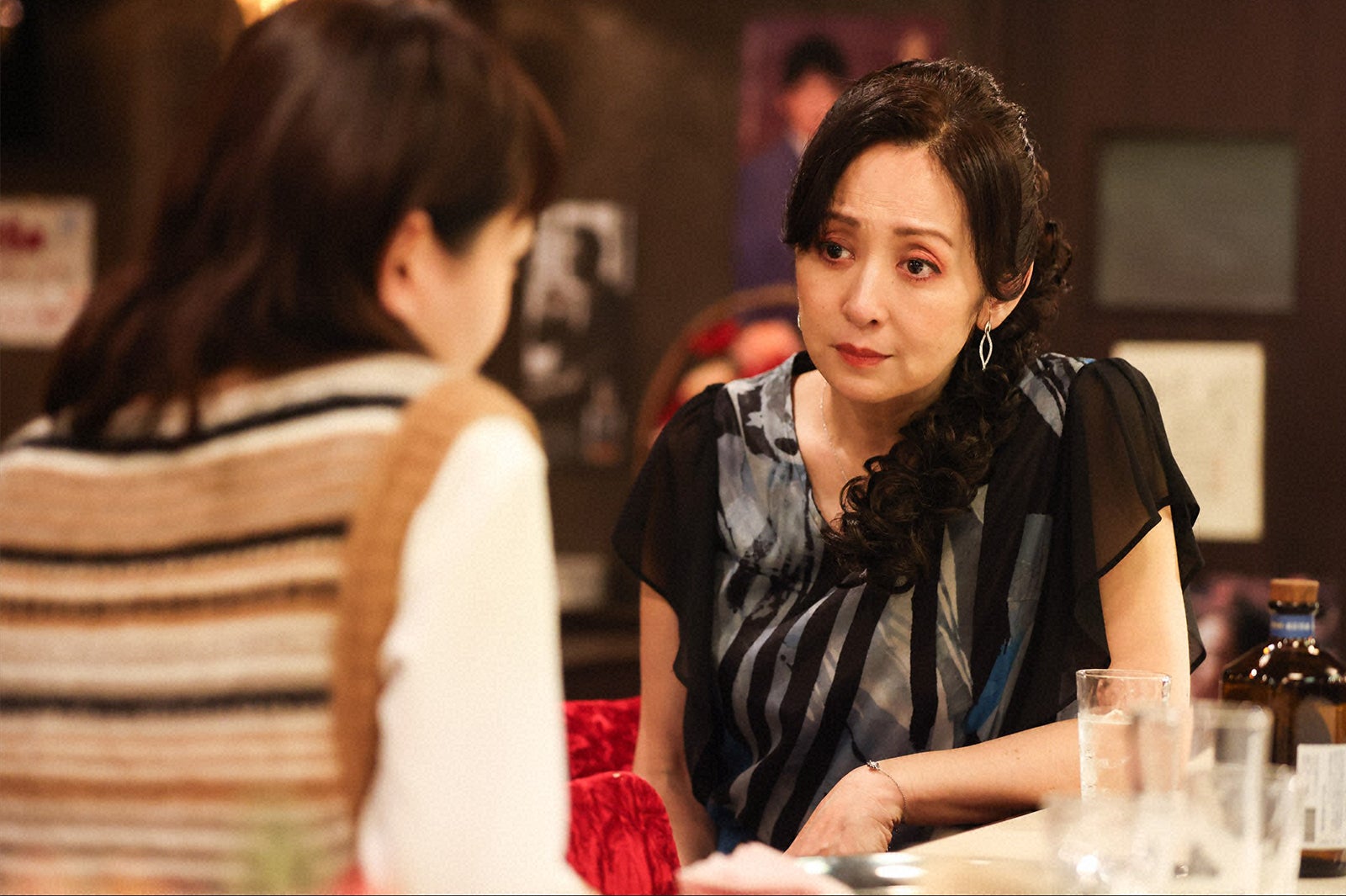 斉藤由貴「あのクズを殴ってやりたいんだ」第3話（C）TBS