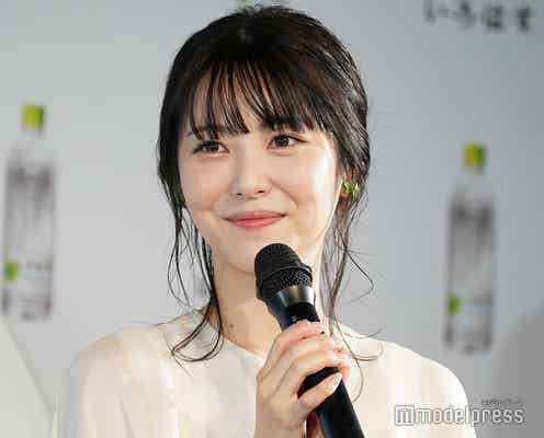 浜辺美波、カラオケで最初に歌う曲が「意外な選曲」と反響 “同期”上白石萌音も「聴いてみたい」<発表!今年イチバン聴いた歌 年間ミュージックアワード2022>