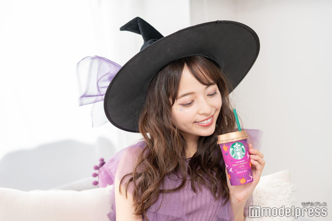 (C)モデルプレス