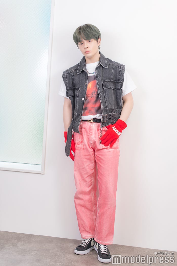 鶴房汐恩(C)モデルプレス