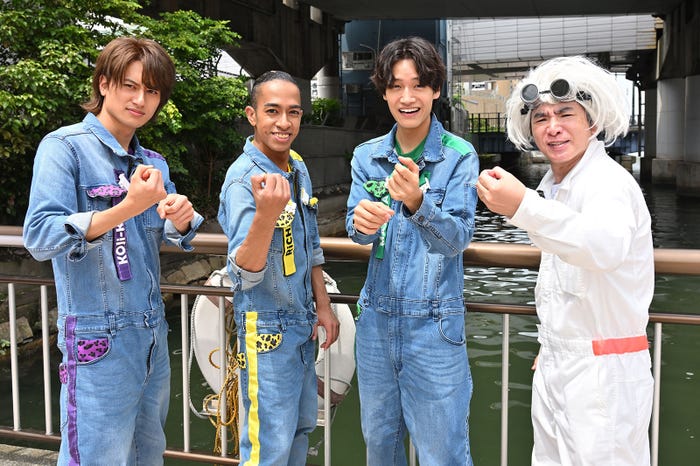 (左から)小島健、草間リチャード敬太、佐野晶哉、濱口優(C)MBS