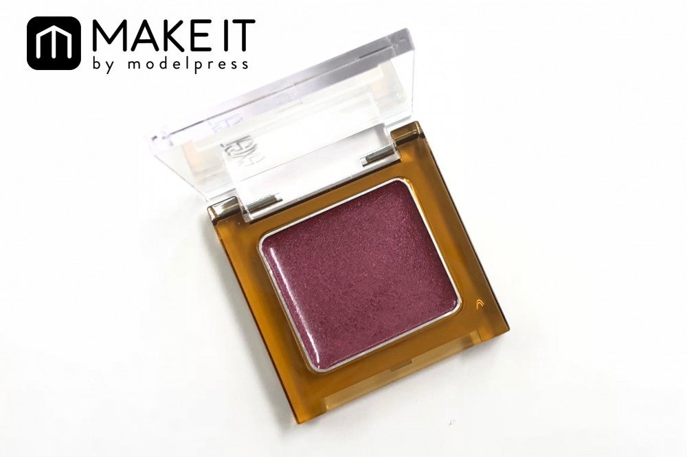エクセル／イルミクチュールシャドウ／IC07 カシスシロップ／1,000円（税抜） (C)メイクイット