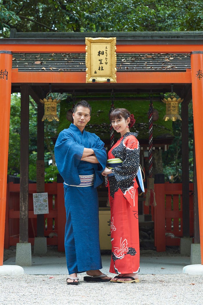 (左から)市原隼人、早見あかり (提供写真)