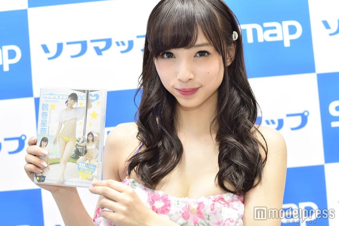 鶴巻星奈(C)モデルプレス