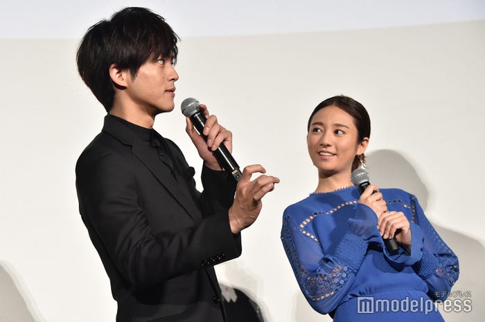 松坂桃李、木村文乃(C)モデルプレス