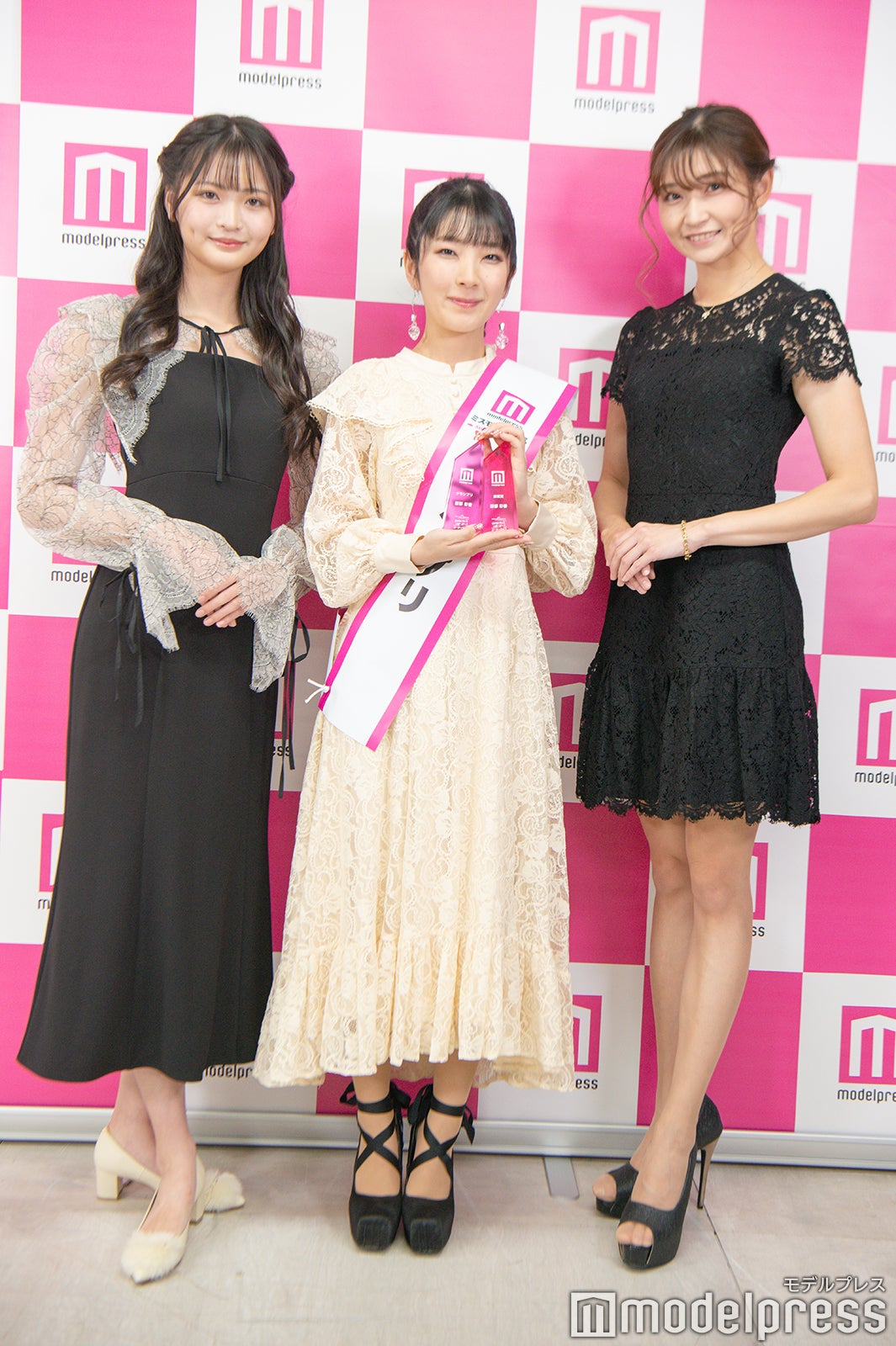 HANA、「モデルプレス リポーターオーディション」グランプリ服部彩香さん、仲美由紀（C）モデルプレス