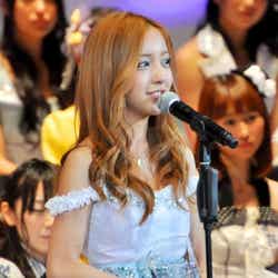 板野友美