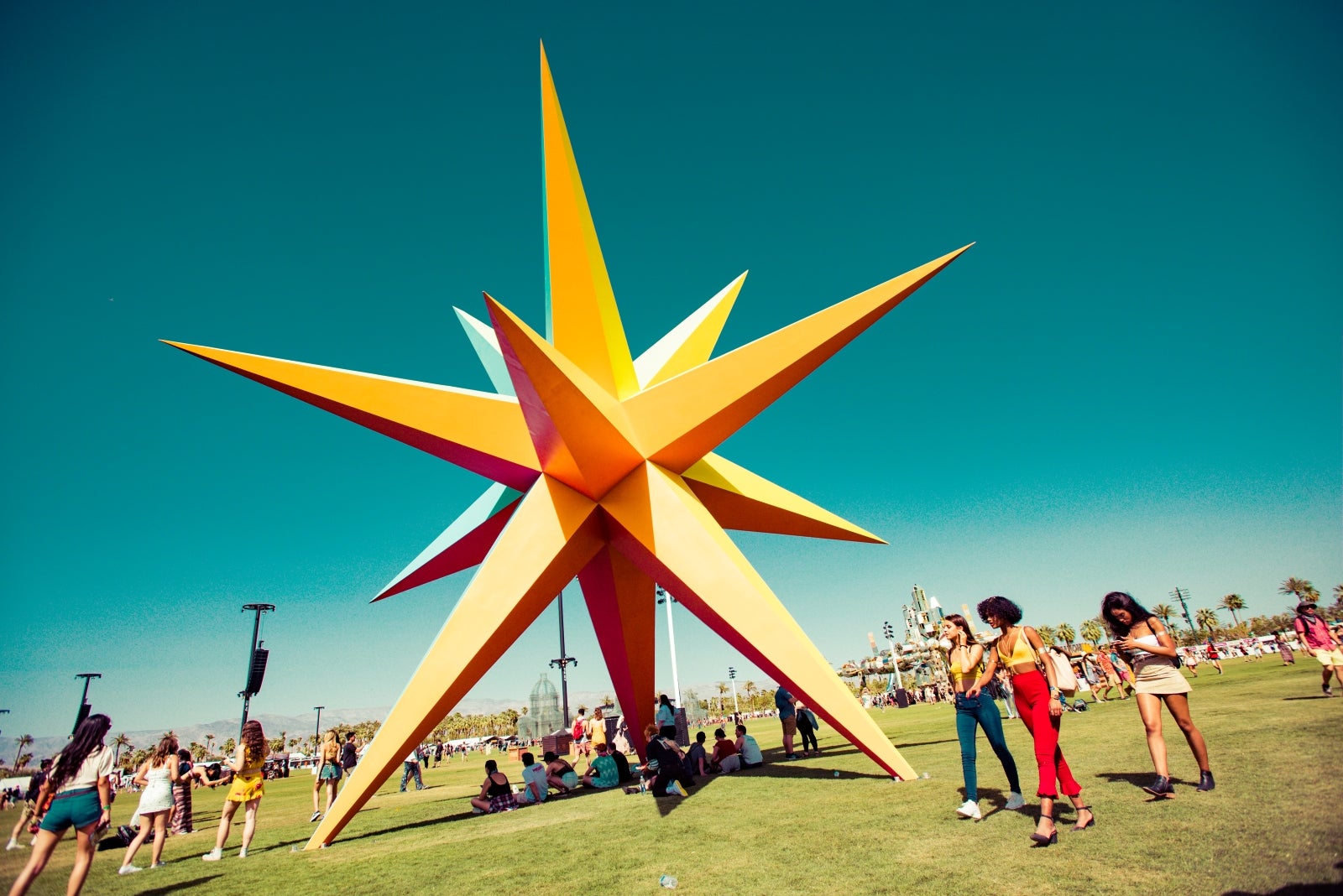 オフィシャル・パッケージ・ツアーの二次募集は1月26日(日)まで