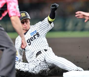 阪神・近本 11戦連続安打＆マルチ 球団記録8年連続100安打にあと「8」