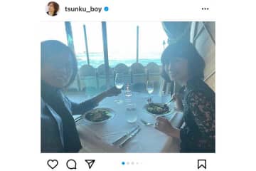 つんく 顔出し妻との貴重な2ショット公開 ファン羨望 奥様 美人すぎるし モデルプレス