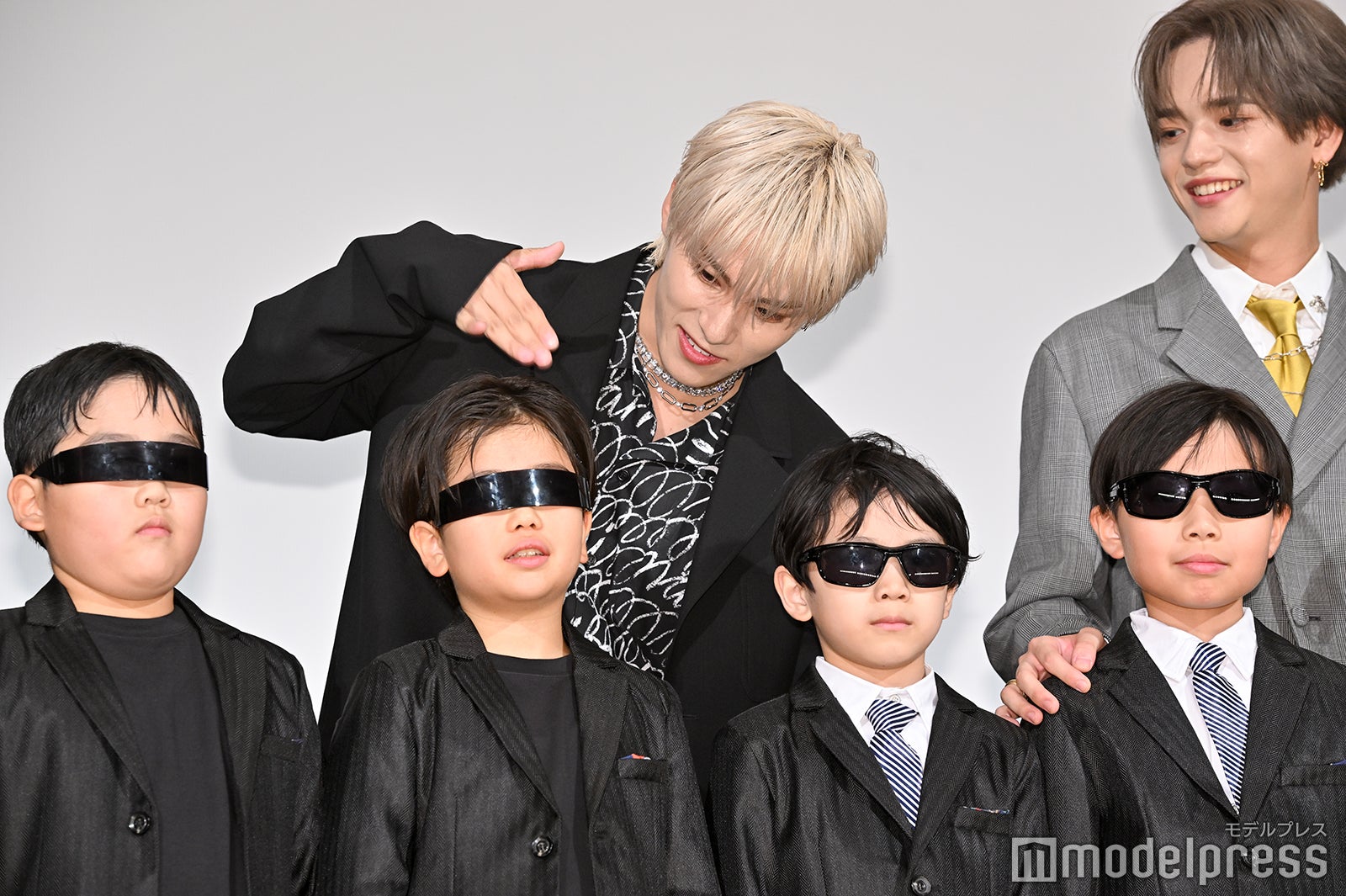 川西拓実、中島颯太（C）モデルプレス