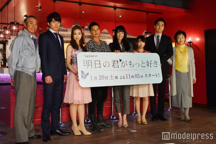 (左から)柳葉敏郎、白洲迅、森川葵、市原隼人、伊藤歩、志田未来、渡辺大、三田佳子 (C)モデルプレス