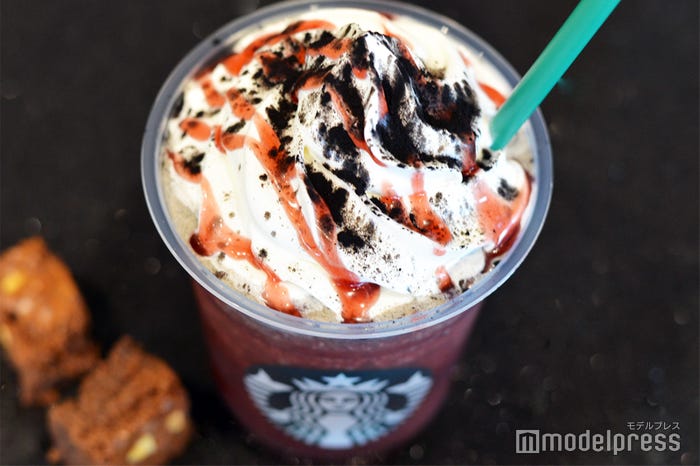 「ハロウィン ダーク ナイト フラペチーノ」(C)モデルプレス