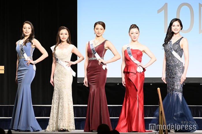 松本真映さん、太田成美さん、比嘉あいりさん、加藤理子さん、上野寿弥さん(C)モデルプレス